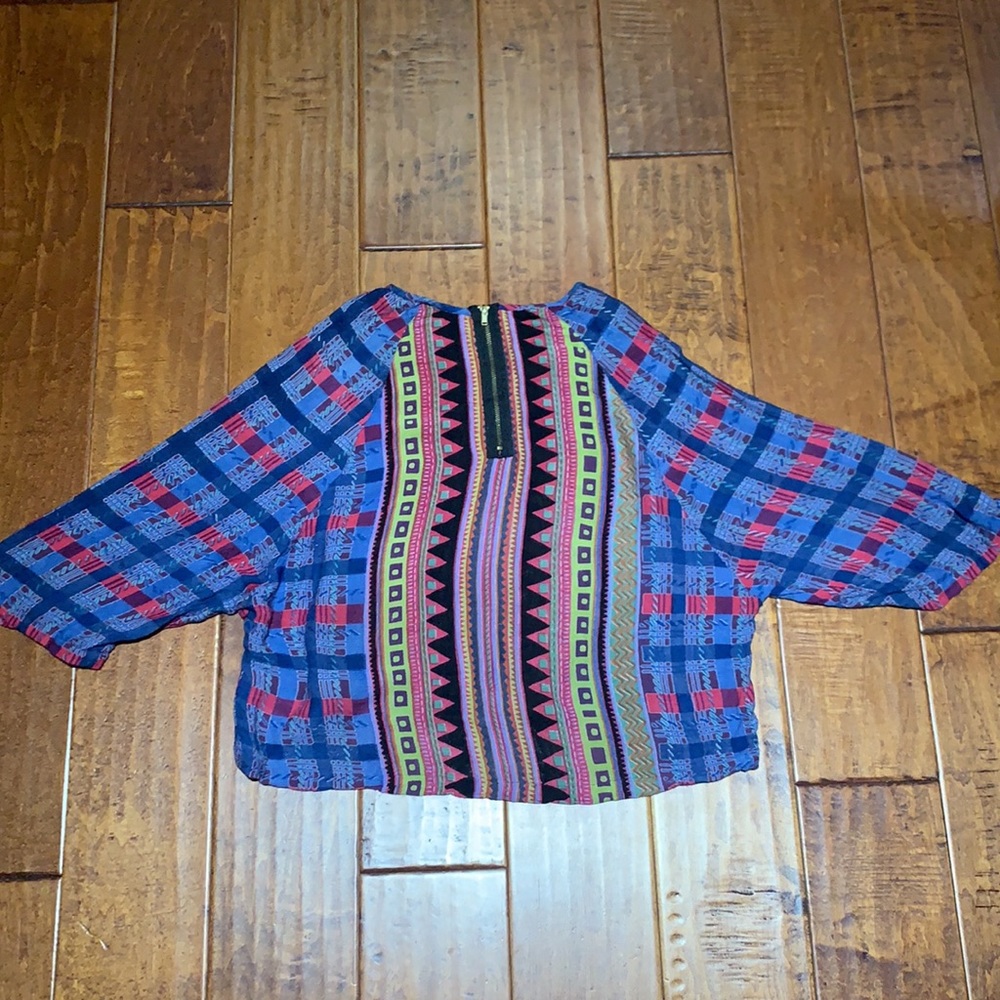 Angie Printed Top - Picture 5 of 6